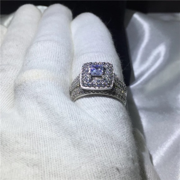 Diamond Wedding Ring Set - Picture 16 of 16